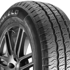 Pneu Rovelo sur jante alliage. Idéal pour vérifier la taille pneu Clio 5.