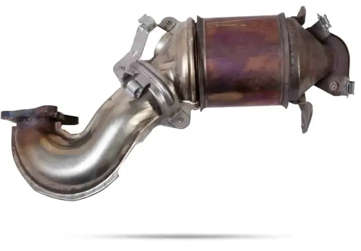 Pièce d'échappement automobile, potentiellement pour suppression FAP et gain de puissance.