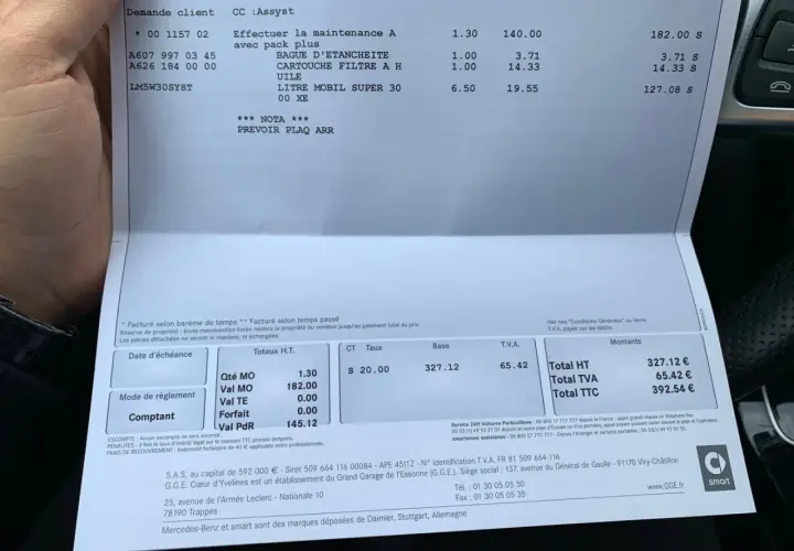 Facture de service Mercedes : maintenance A avec pack plus, filtre, huile et plaquettes. Le prix total TTC est de 392,54 €.
