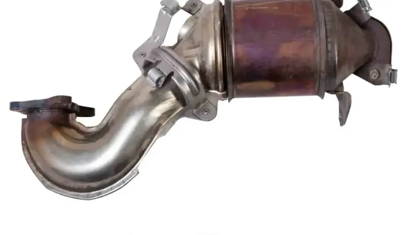 Pièce d'échappement automobile, potentiellement pour suppression FAP et gain de puissance.