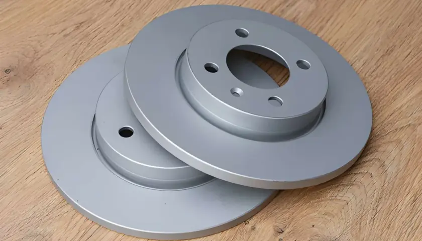 Deux disques de frein Renault neufs, parfaits pour votre site pour trouver numéro OEM Renault.