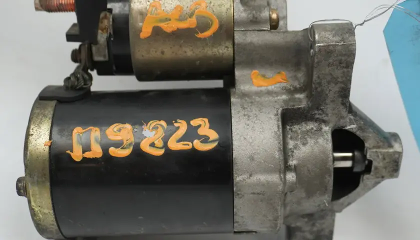 Démarreur pour C3 1.4 HDI. Pièce marquée 119223.