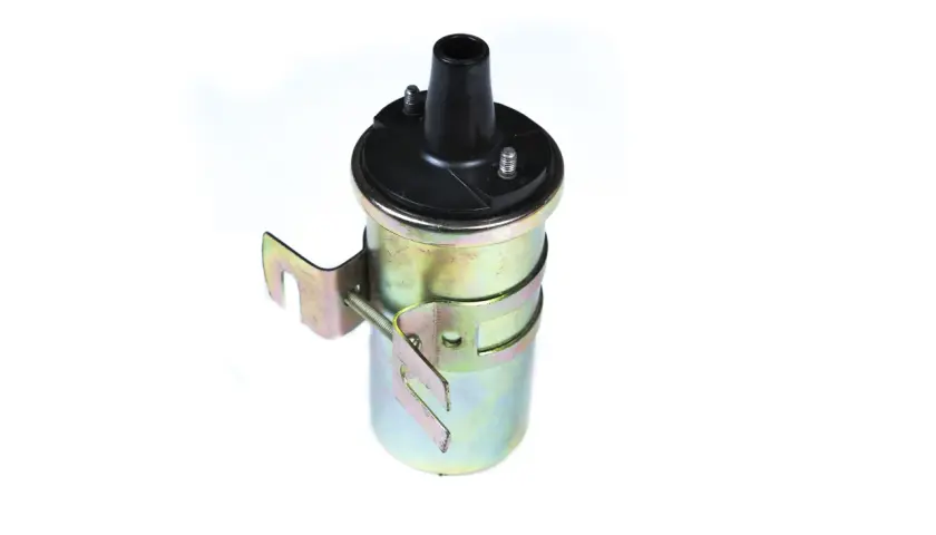 Bobine d'allumage métallique avec support, prête à être installée pour un allumage fiable.