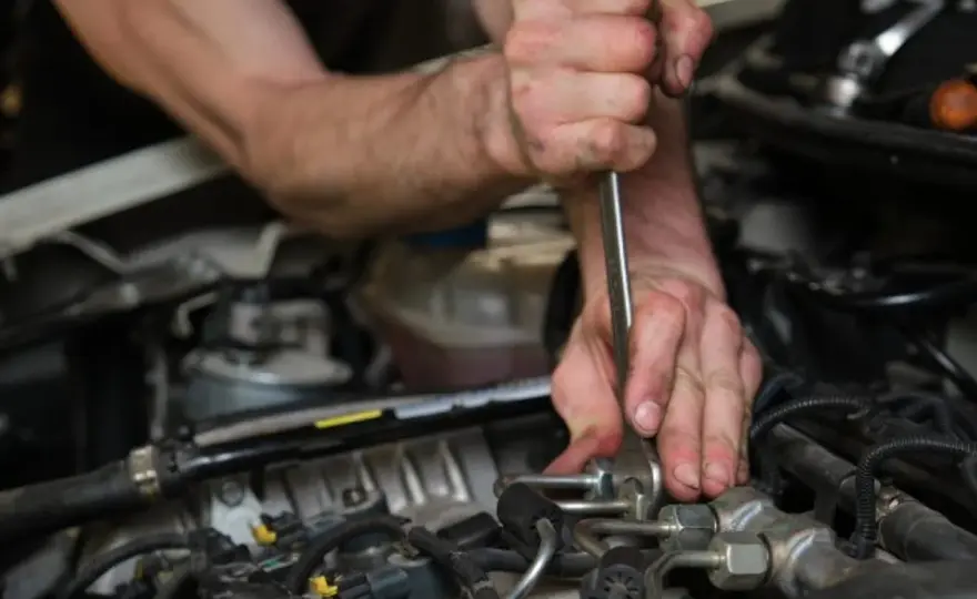 Injecteur grippé sans extracteur - Le guide complet