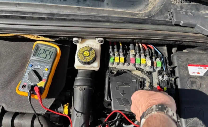 Batterie de C4 phase 2 - choisir et remplacer sans erreur
