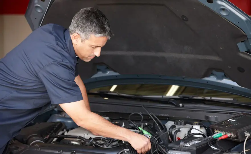 Démarrage à chaud difficile - les causes électriques à vérifier