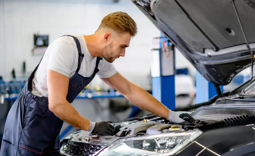 Essuie-glaces en panne - que vérifier avant de changer le moteur ?