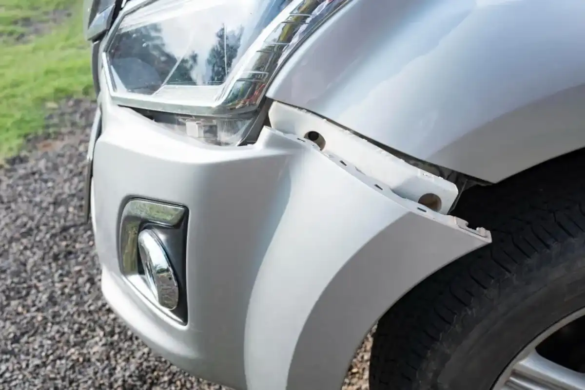 Fissure de carrosserie - que réparer et à quel prix ?