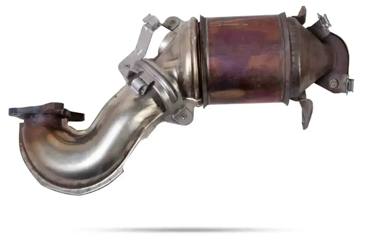 Pièce d'échappement automobile, potentiellement pour suppression FAP et gain de puissance.
