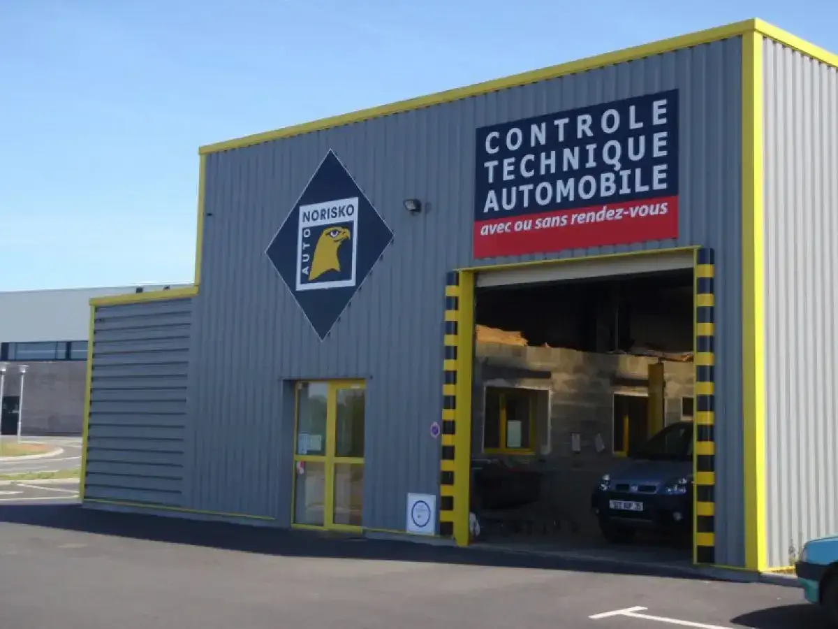 Centre de contrôle technique NORISKO AUTO. Assurez votre entretien voiture obligatoire dans ce centre moderne.