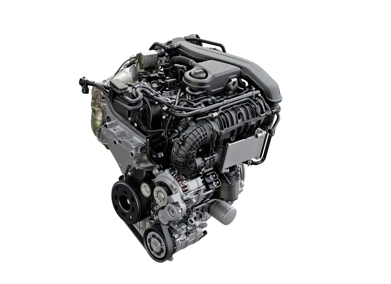 Vue détaillée d'un moteur TSI complexe, montrant ses composants internes et externes, prêt à propulser une voiture.